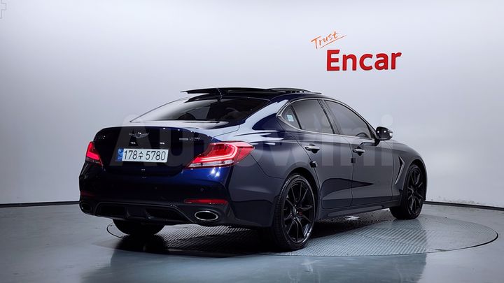 Genesis G70 2018 — 2