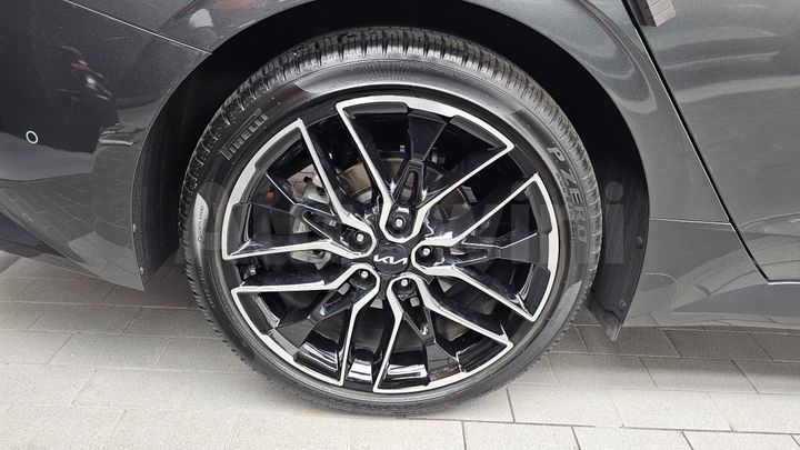 Kia K5 2023 — 5