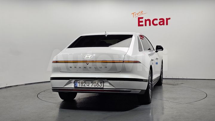 Hyundai Grandeur 2025 — 4