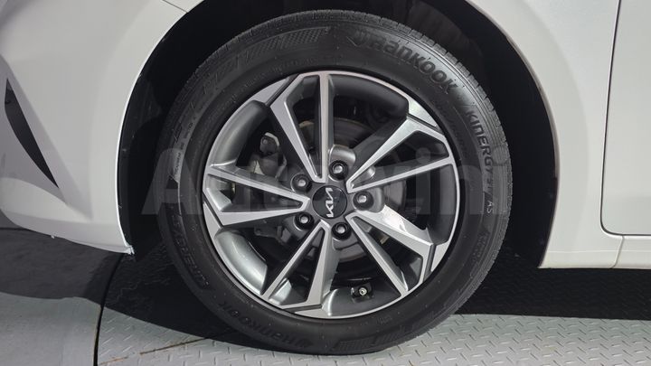Kia K3 2022 — 5