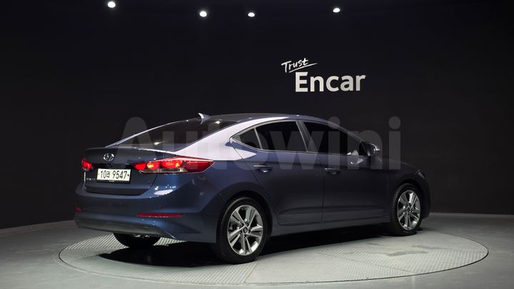 Hyundai Avante 2018 — 2