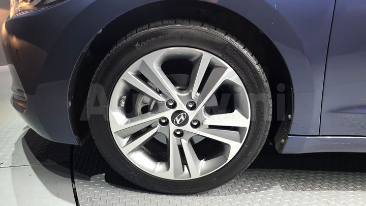 Hyundai Avante 2018 — 5