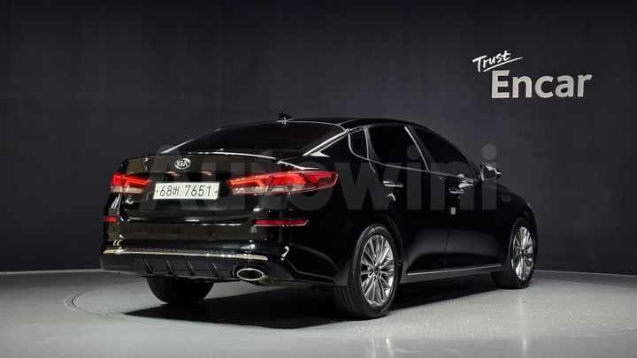 Kia K5 2019 — 2