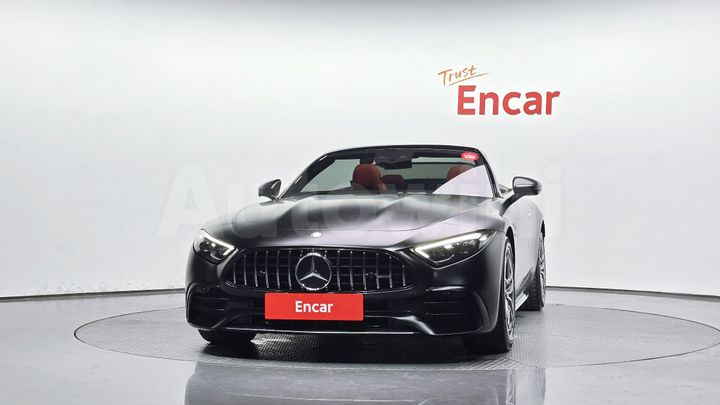 Mercedes Benz SL Class 2025 — 3