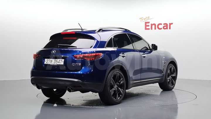 Infiniti QX