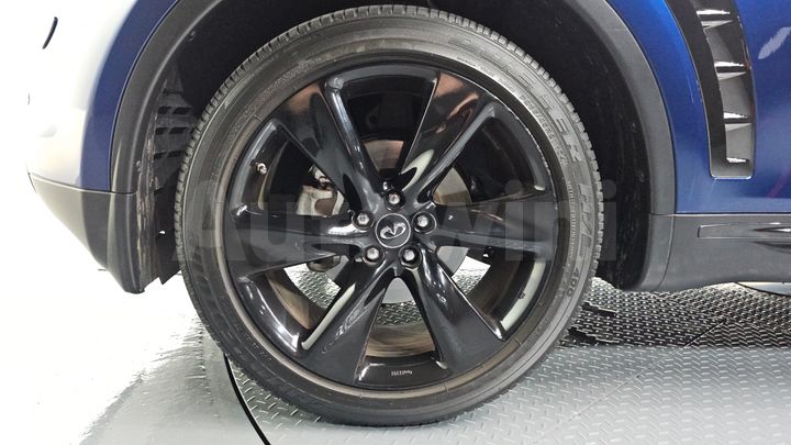 Infiniti QX