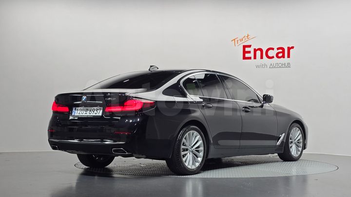 BMW 5 Series 2023 — 2