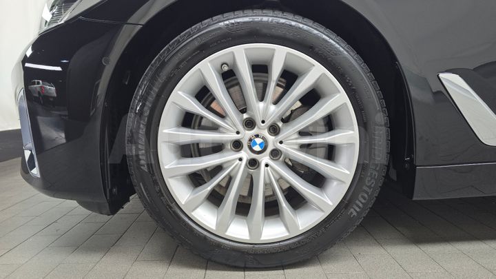 BMW 5 Series 2023 — 5