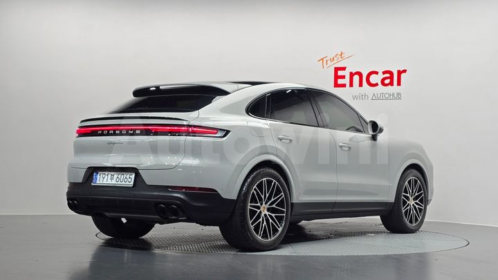 Porsche Cayenne 2024 — 2