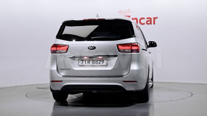 Kia Carnival 2017 — 4
