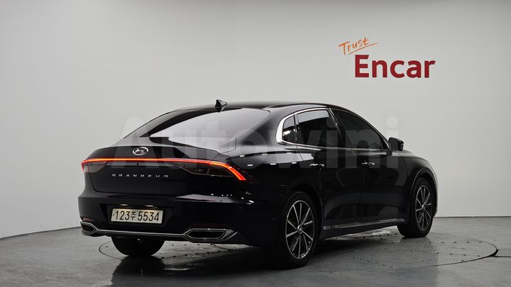 Hyundai Grandeur 2022 — 2