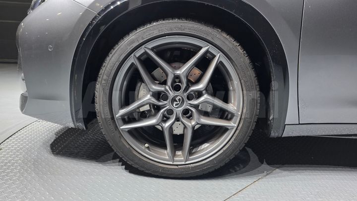 Infiniti Q