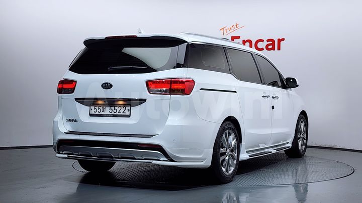 Kia Carnival 2018 — 2