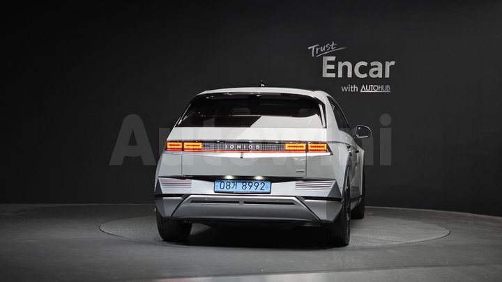 Hyundai Ioniq5 2023 — 3