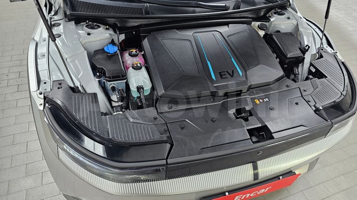 Hyundai Ioniq5 2023 — 5