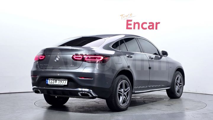Mercedes-Benz GLC Class 2021 — 2