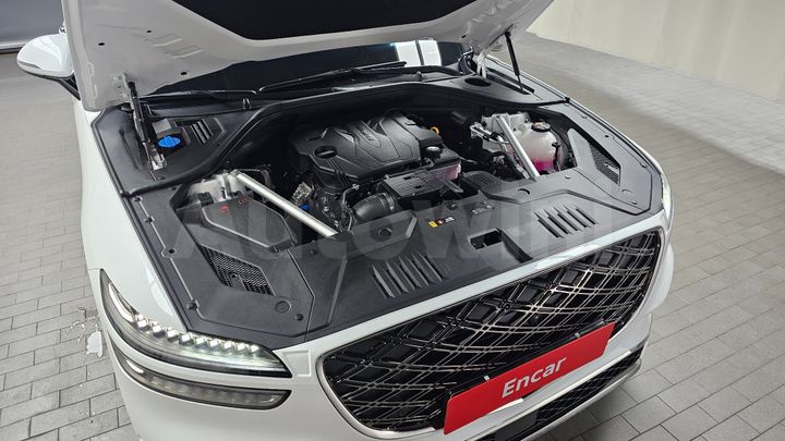 Genesis GV70 2026 — 5