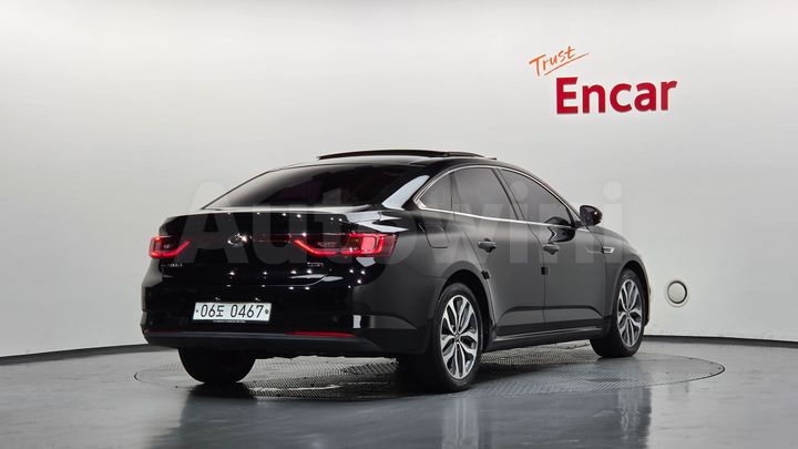 Renault SM6 2016 — 2