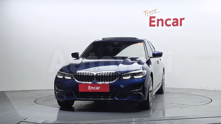 BMW 3 Series 2020 — 3