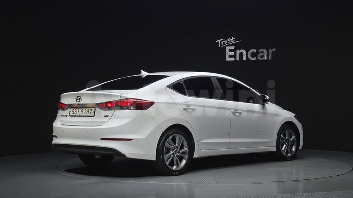 Hyundai Avante 2017 — 2
