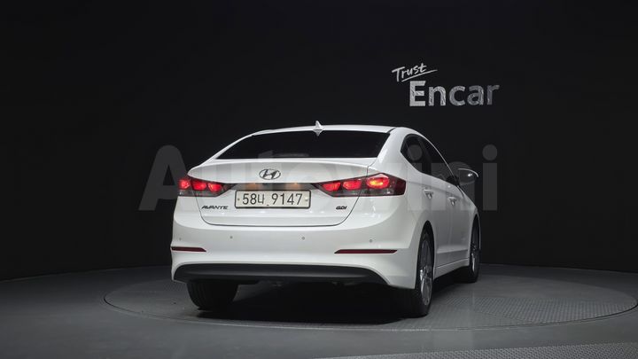 Hyundai Avante 2017 — 4