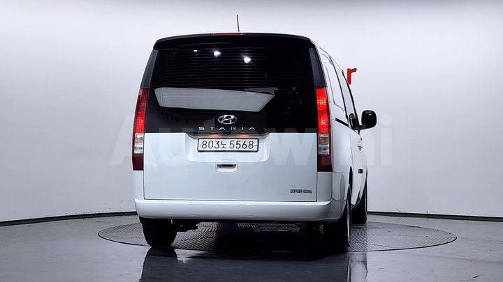 Hyundai Staria 2023 — 4
