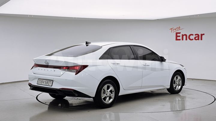 Hyundai Avante 2023 — 2