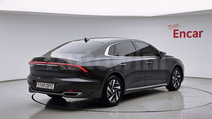 Hyundai Grandeur 2022 — 2