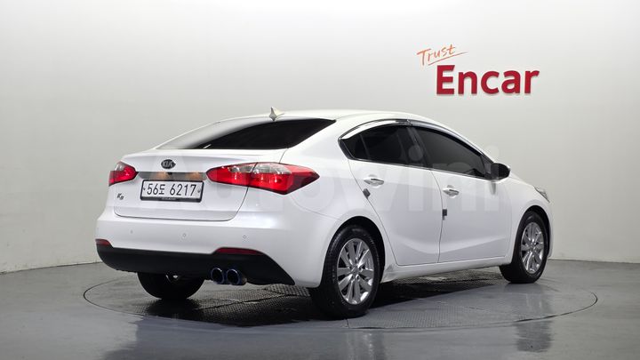 Kia K3 2015 — 2
