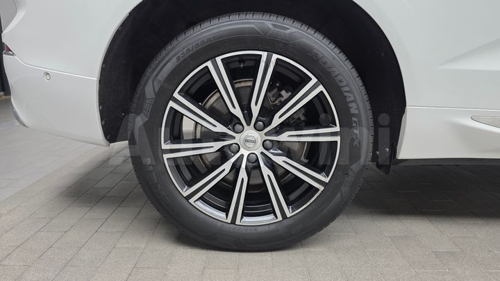 Volvo XC60 2020 — 5