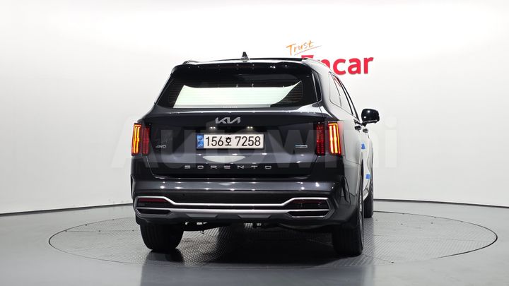 Kia Sorento 2022 — 4