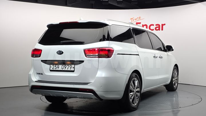 Kia Carnival 2016 — 2