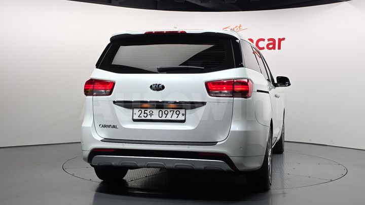 Kia Carnival 2016 — 4