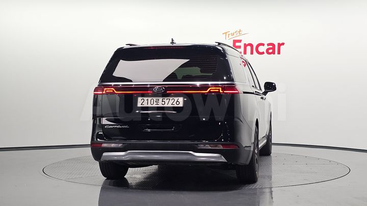 Kia Carnival 2021 — 3