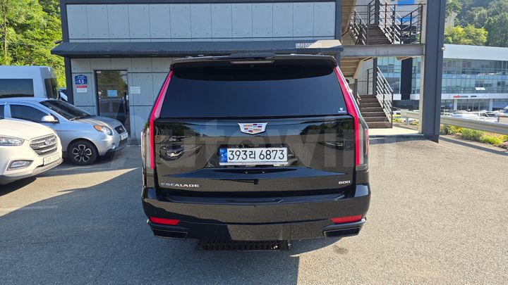 Cadillac Escalade 2023 — 4