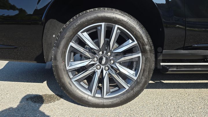 Cadillac Escalade 2023 — 5