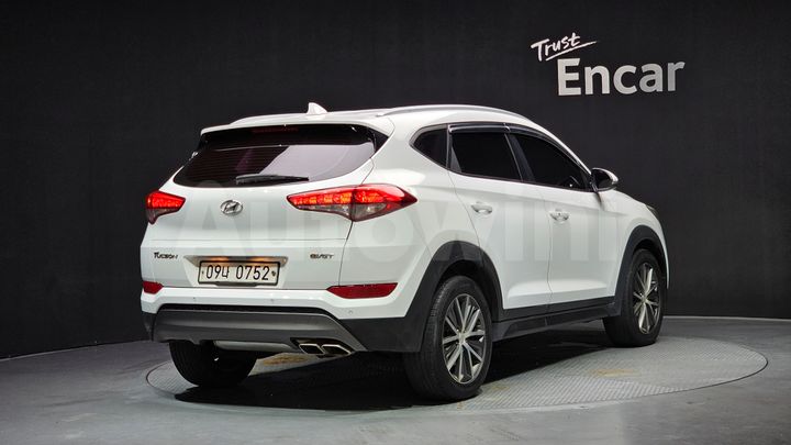 Hyundai Tucson 2016 — 2