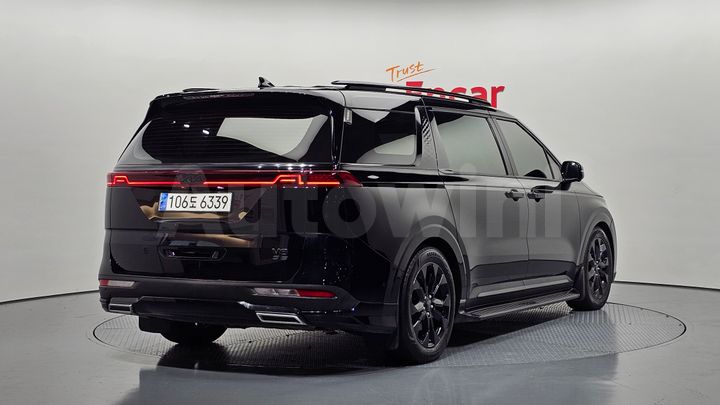 Kia Carnival 2023 — 2
