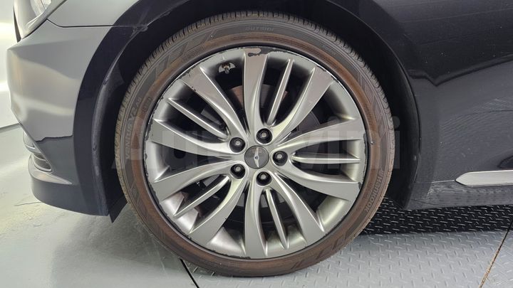 Hyundai Genesis 2016 — 5