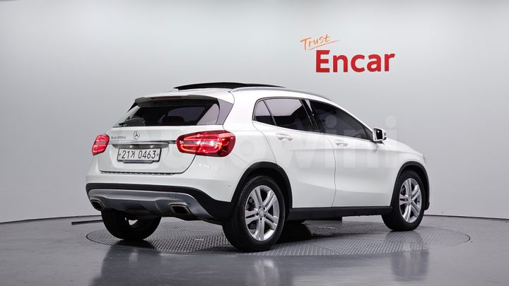 Mercedes-Benz GLA Class 2017 — 2