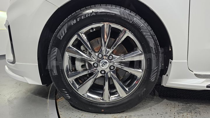 Kia Carnival 2019 — 5