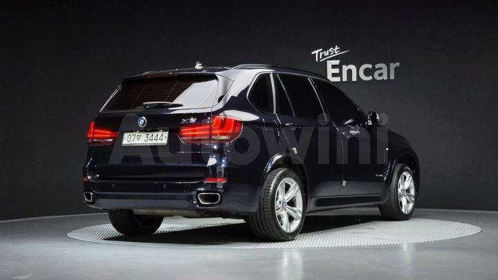 BMW X5 2018 — 2