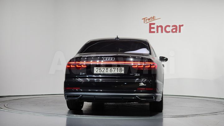 Audi A8 2020 — 4