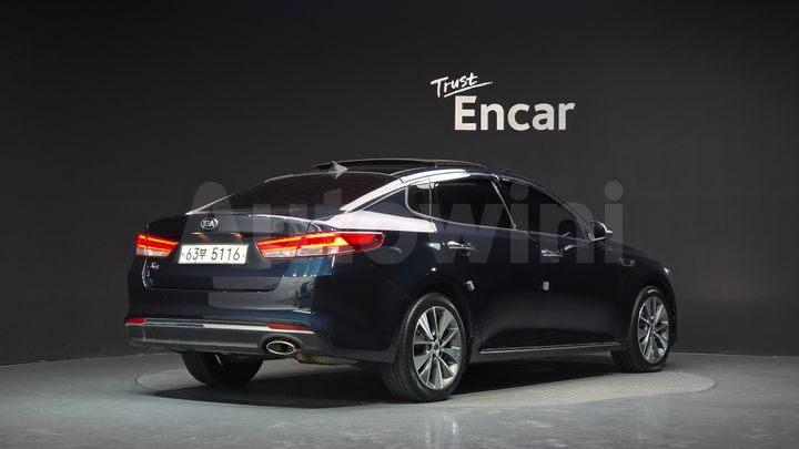 Kia K5 2018 — 2