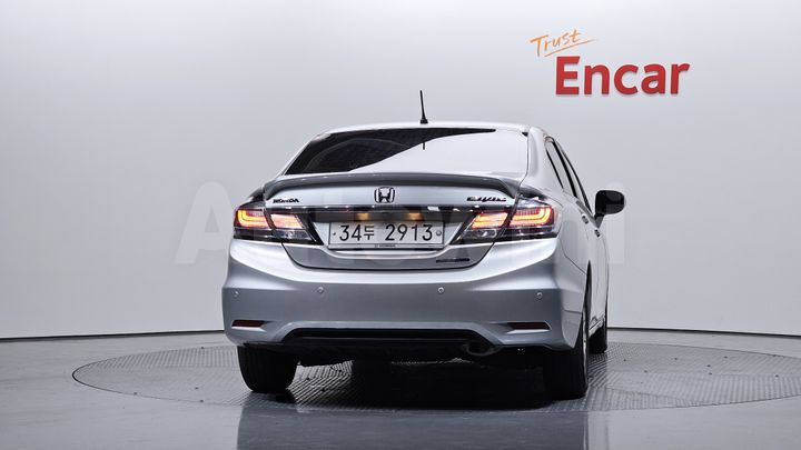 Honda Civic 2013 — 4