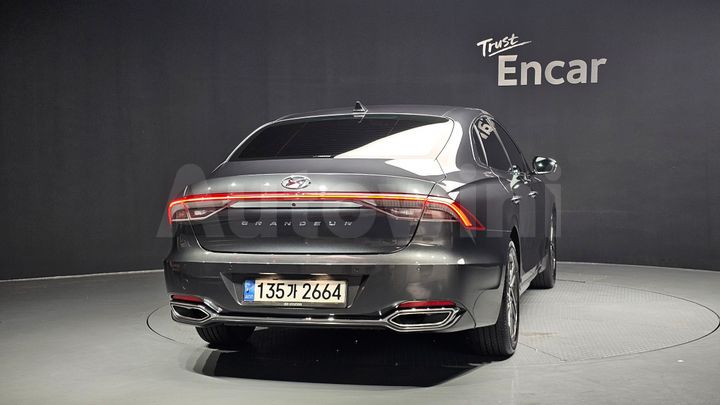 Hyundai Grandeur 2023 — 3