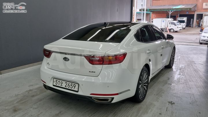 Kia K7 2017 KNALB41ABHA114325 — 2