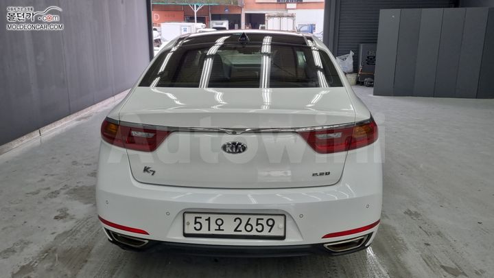 Kia K7 2017 KNALB41ABHA114325 — 4