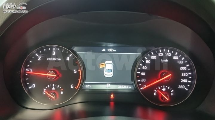 Kia K7 2017 KNALB41ABHA114325 — 5