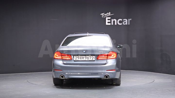 BMW 5 Series 2019 — 3